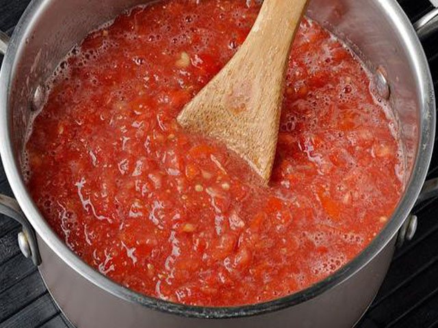 Как снять кожуру с помидора: 6 быстрых способов