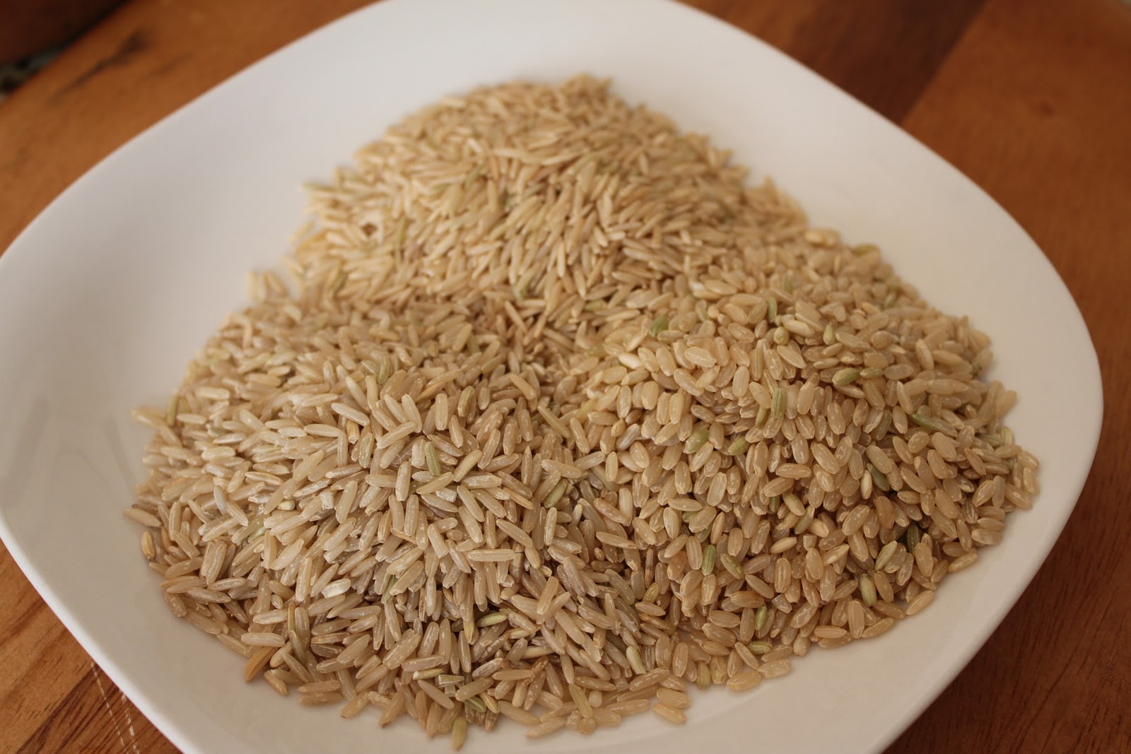 Рис бурый - калорийность, полезные свойства, польза и вред, описание