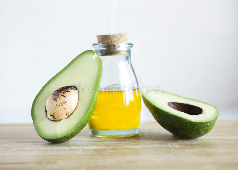 Масло авокадо - польза и вред, лечебные свойства и рецепты