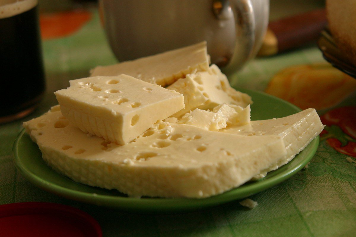 Как сварить сыр из творога дома?