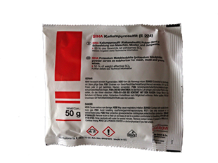 Для чего пиросульфит калия добавляют в продукты, где ещё используется е224? опасно ли это вещество?
