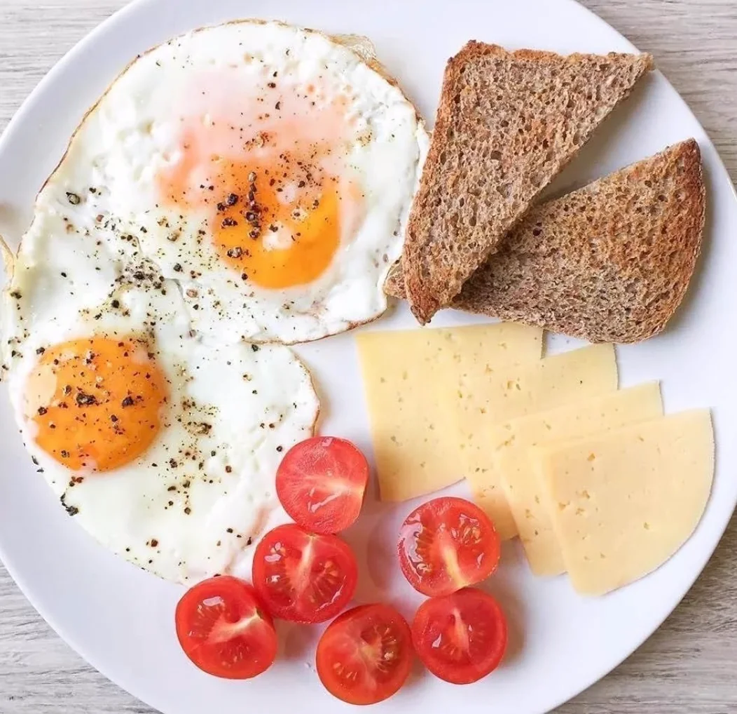 Завтраки на 340 ккал: два белково-жировых варианта - описание диеты или программы питания, продукты, свойства, польза и вред, отзывы