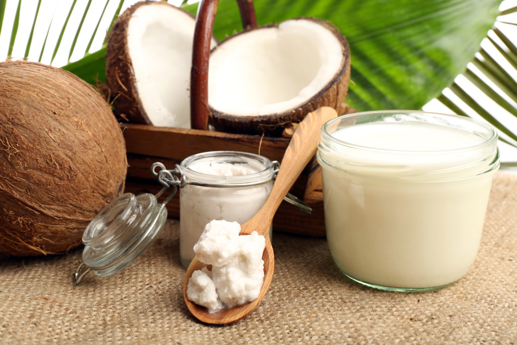 Кокосовое масло — панацея ли: польза и вред, тонкости выбора идеального масла