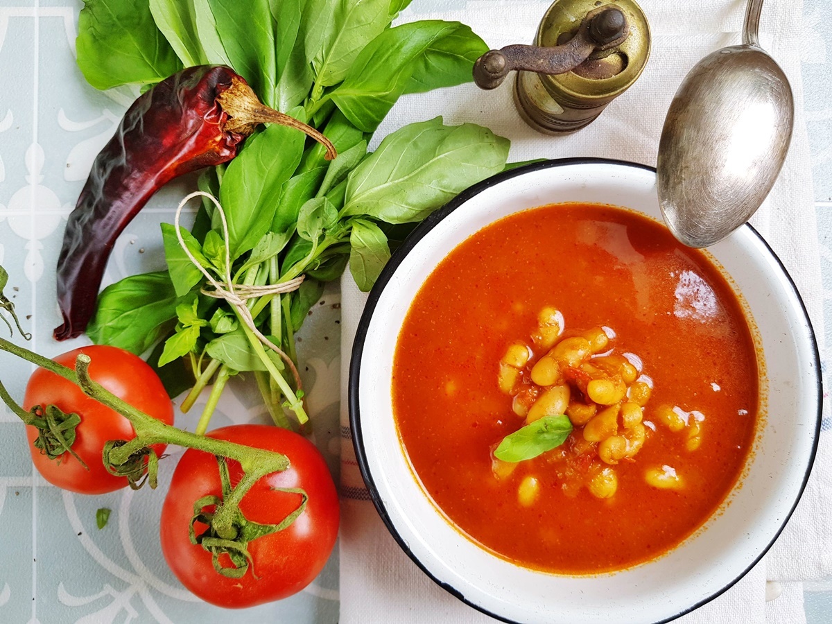 Фасолевый суп - 20 быстрых и вкусных рецептов