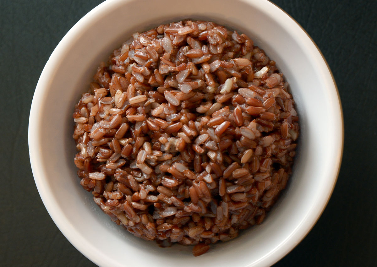 Бурый (коричневый) рис: польза и вред, калорийность, как приготовить, отзывы