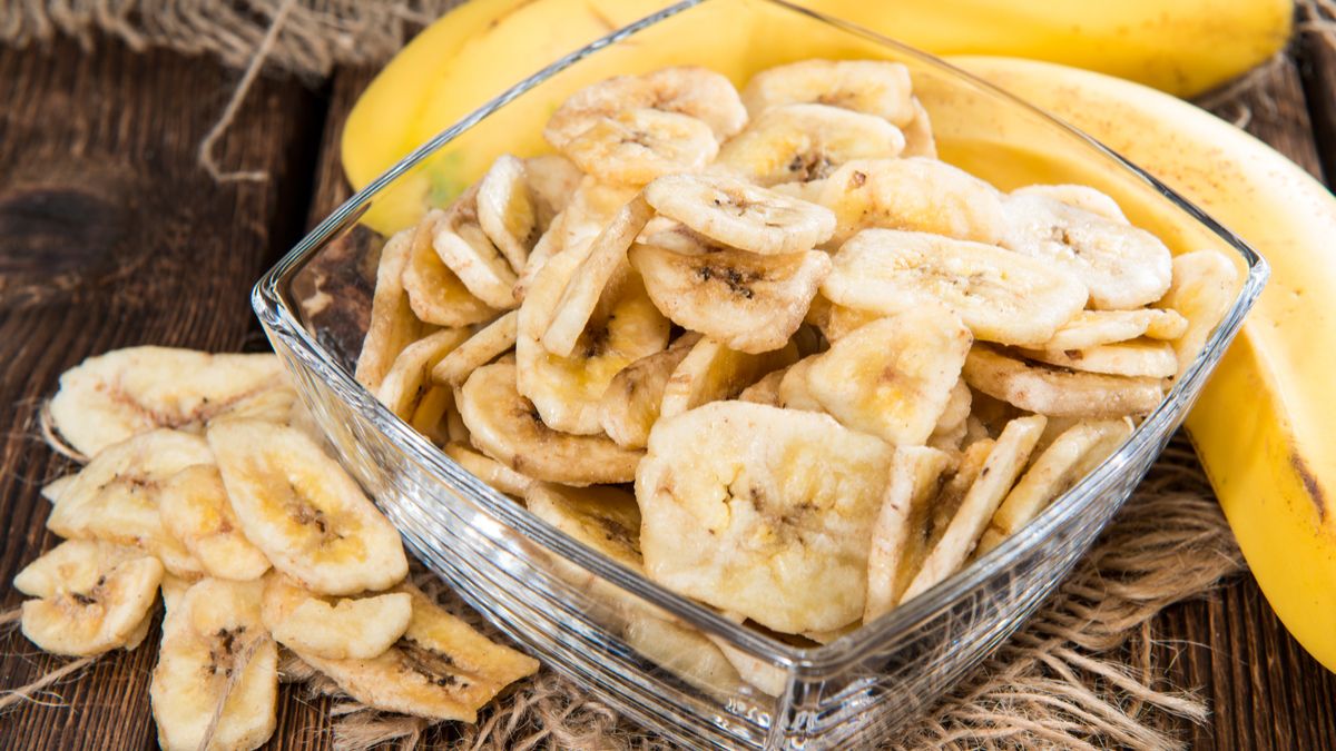 Сушеные бананы во время диеты: полезно или вредно?