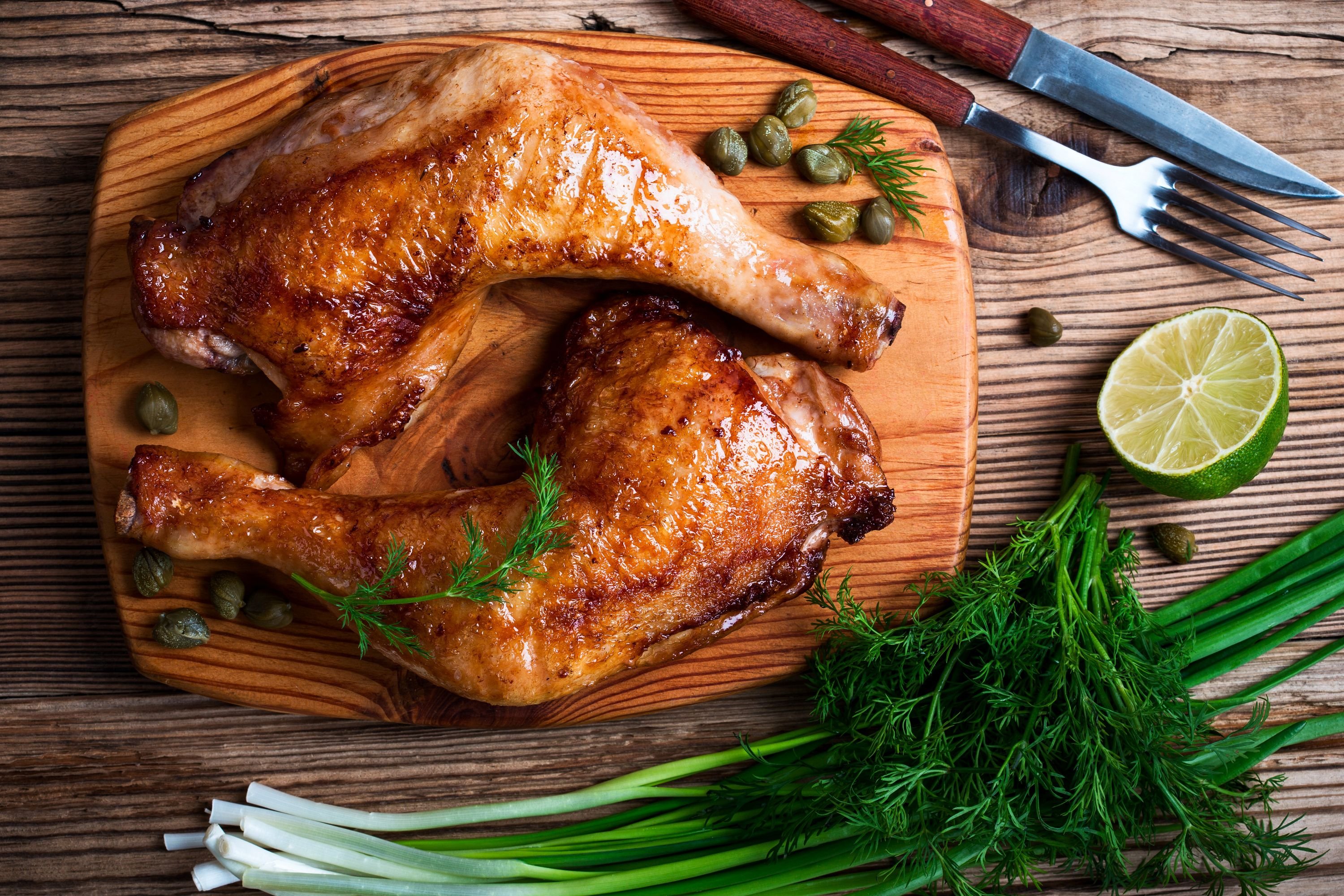 Сколько калорий в копченой курице: можно ли есть на диете, бжу, калорийность,сколько ккал