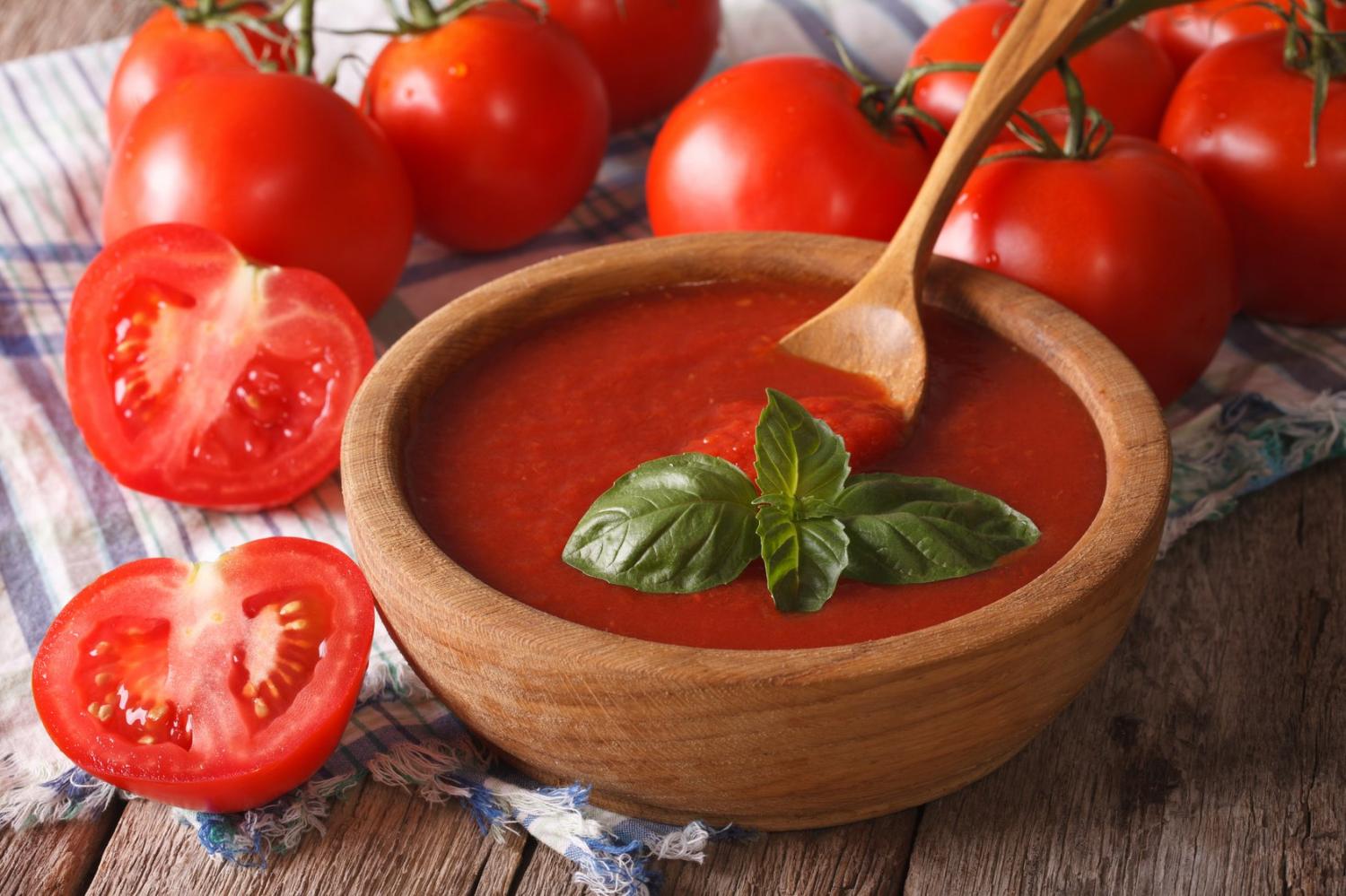 Состав, калорийность и описание томатного кетчупа с фото; польза и вред продукта; как правильно выбрать; рецепты, как приготовить в домашних условиях