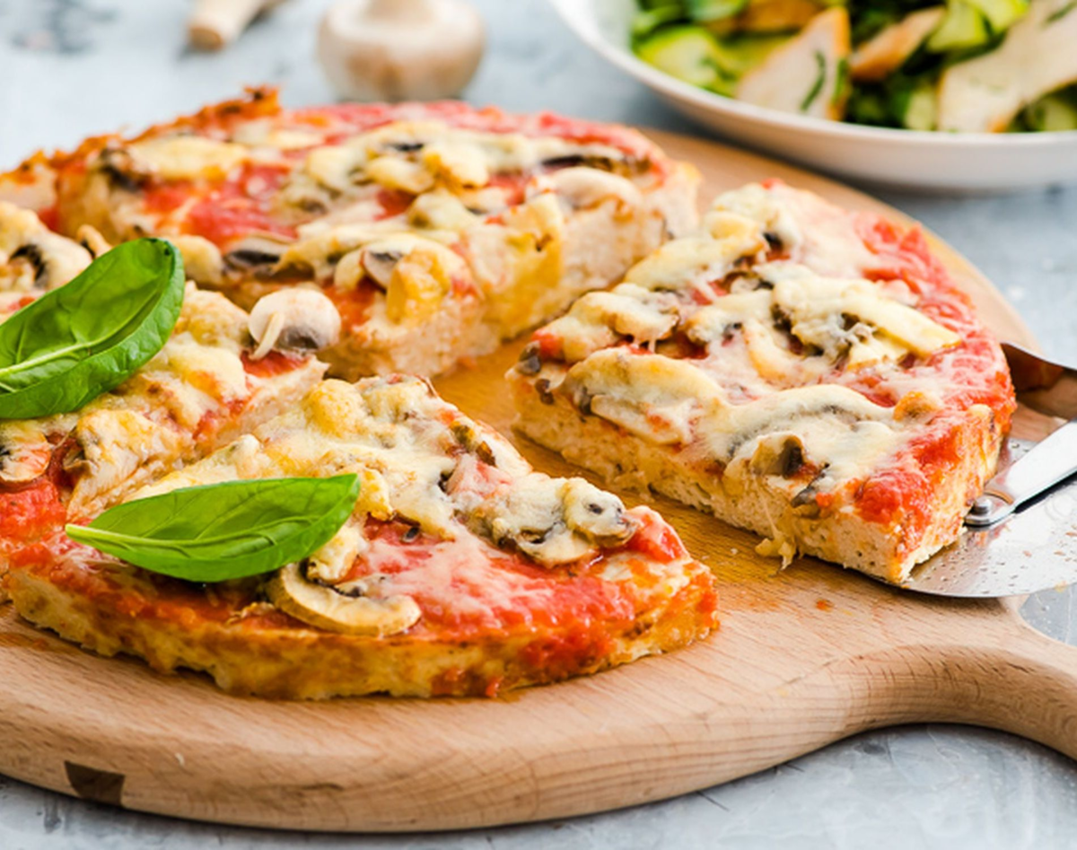 Диетическая пицца: рецепты с овощной основой для похудения и начинкой из куриной грудки – описание, как приготовить в духовке | диеты и рецепты