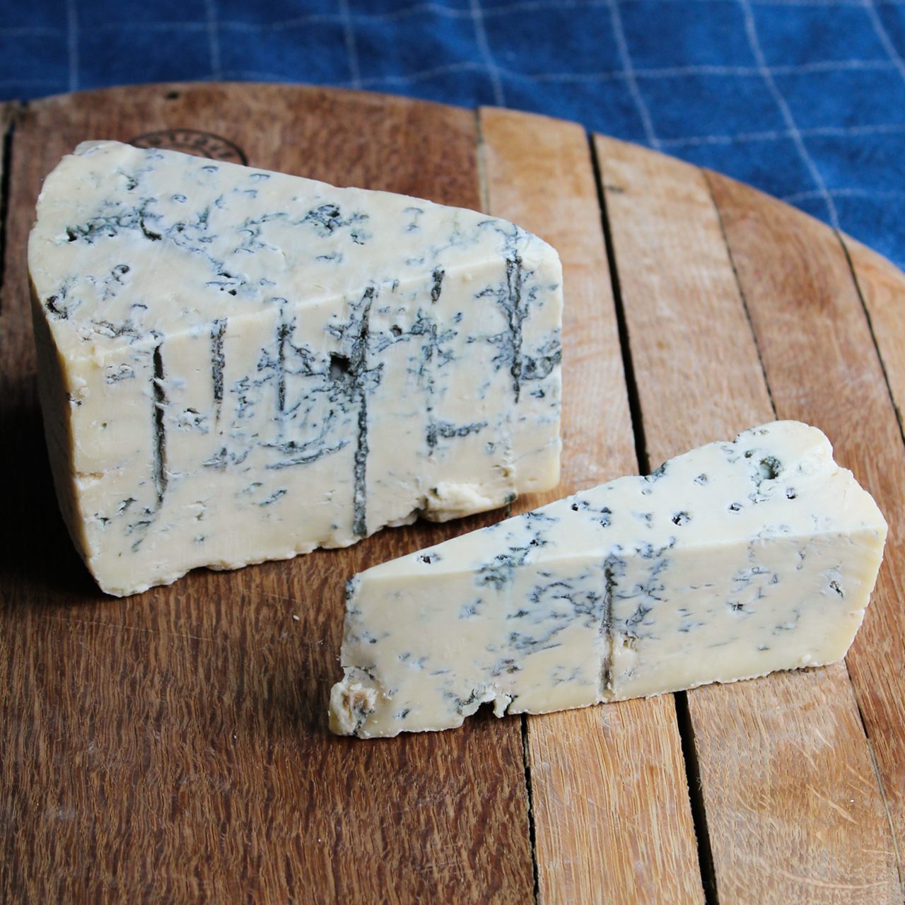 Сыр с голубой и белой плесенью: польза и вред, калорийность, чем полезен для разных групп людей