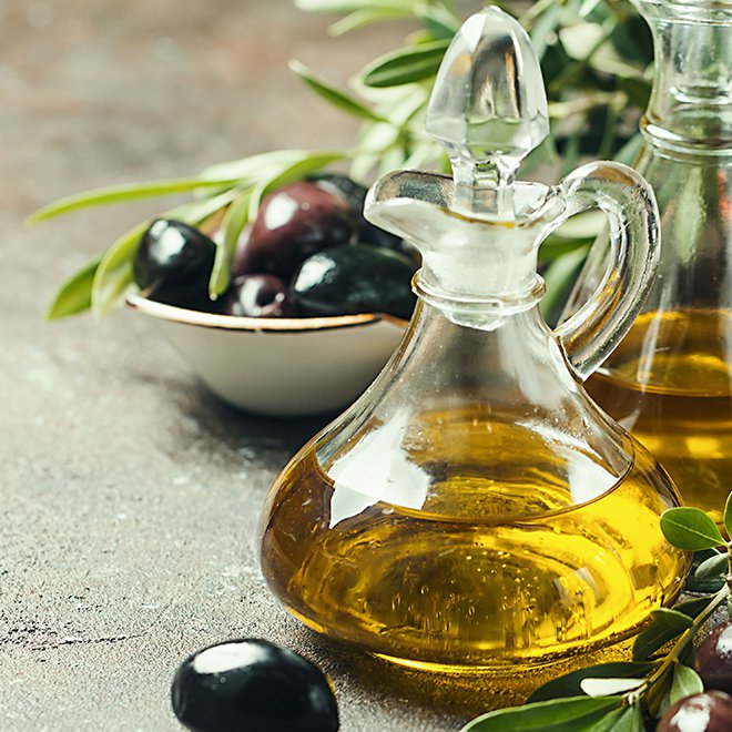 Оливковое масло: 20 полезных свойств, 12 противопоказаний, применение. польза и вред оливкового масла для здоровья женщины, мужчины, кожи, волос, ресниц