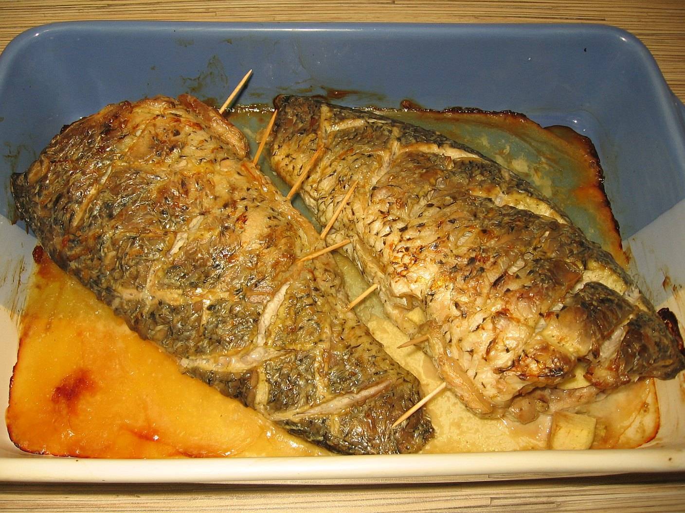 Толстолобик в духовке. 2 рецепта толстолоба с фото: в соевом маринаде и под сливочных соусом
