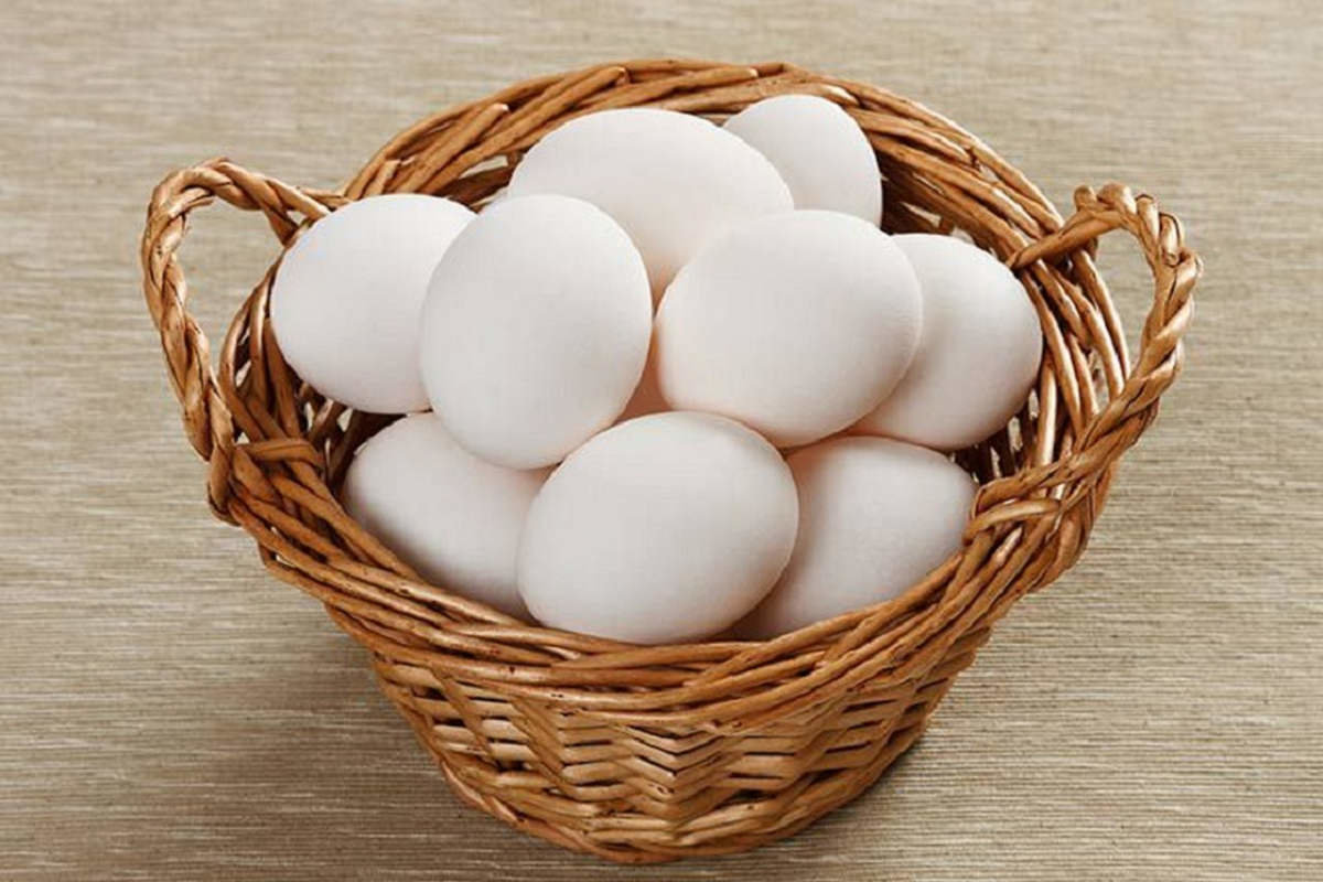 Желток куриного яйца: польза и вред, употребление и применение 