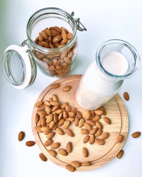 Ореховое молоко - полезные свойства и рецепты приготовления