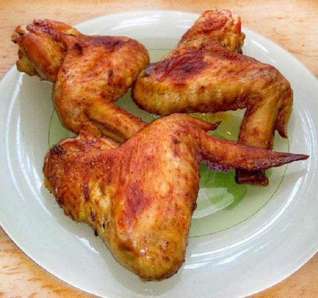 Калорийность куриные крылышки (1 шт. (от приготовленного 500 г. цыпленка) (18.5г))