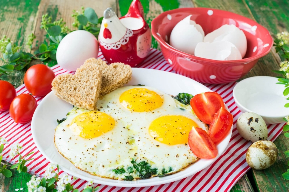 Как приготовить яичницу? яичница: рецепты с фото :: syl.ru