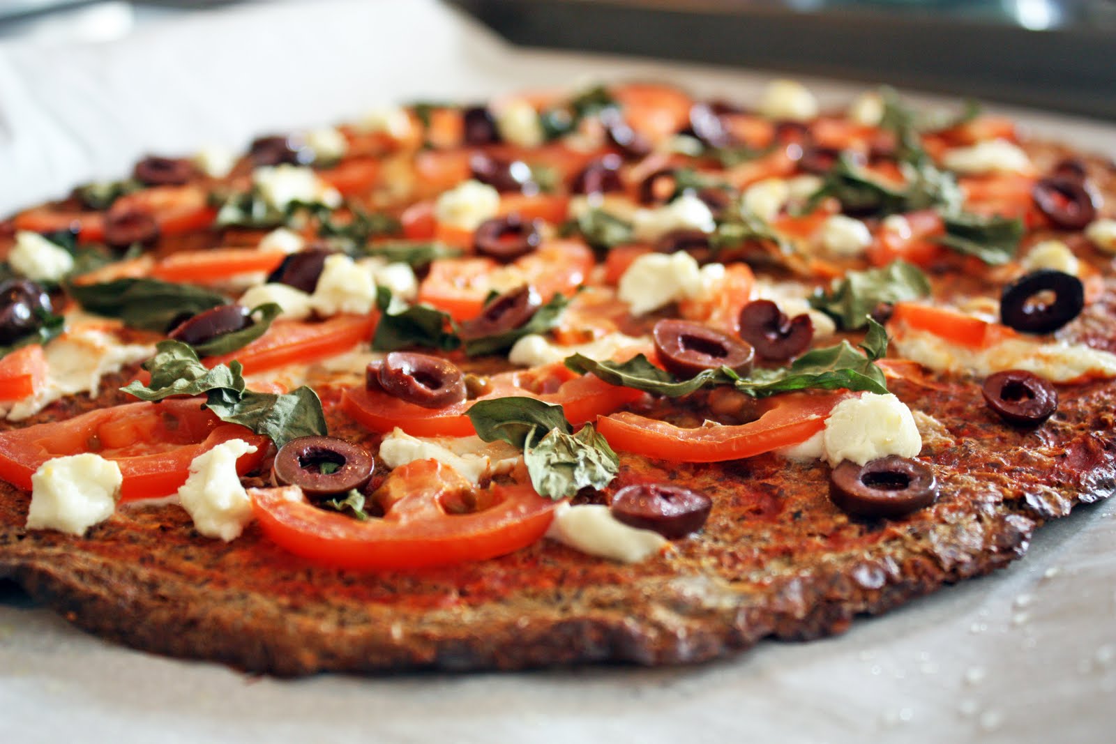 Вкуснейшие диетические рецепты: пп пицца — на выходных гуляем без угрызений совести! бонус: таблицы калорийности обычной