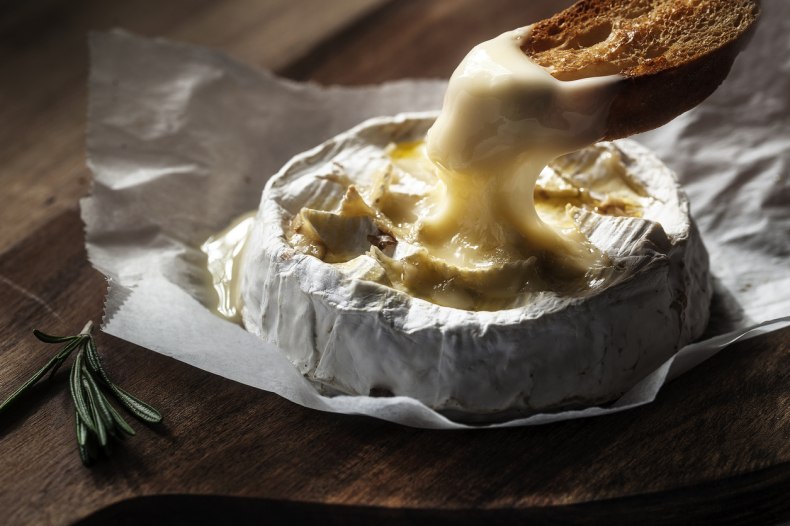 Сыр бри и камамбер: есть ли разница между этими сортами - cheesewiki.ru