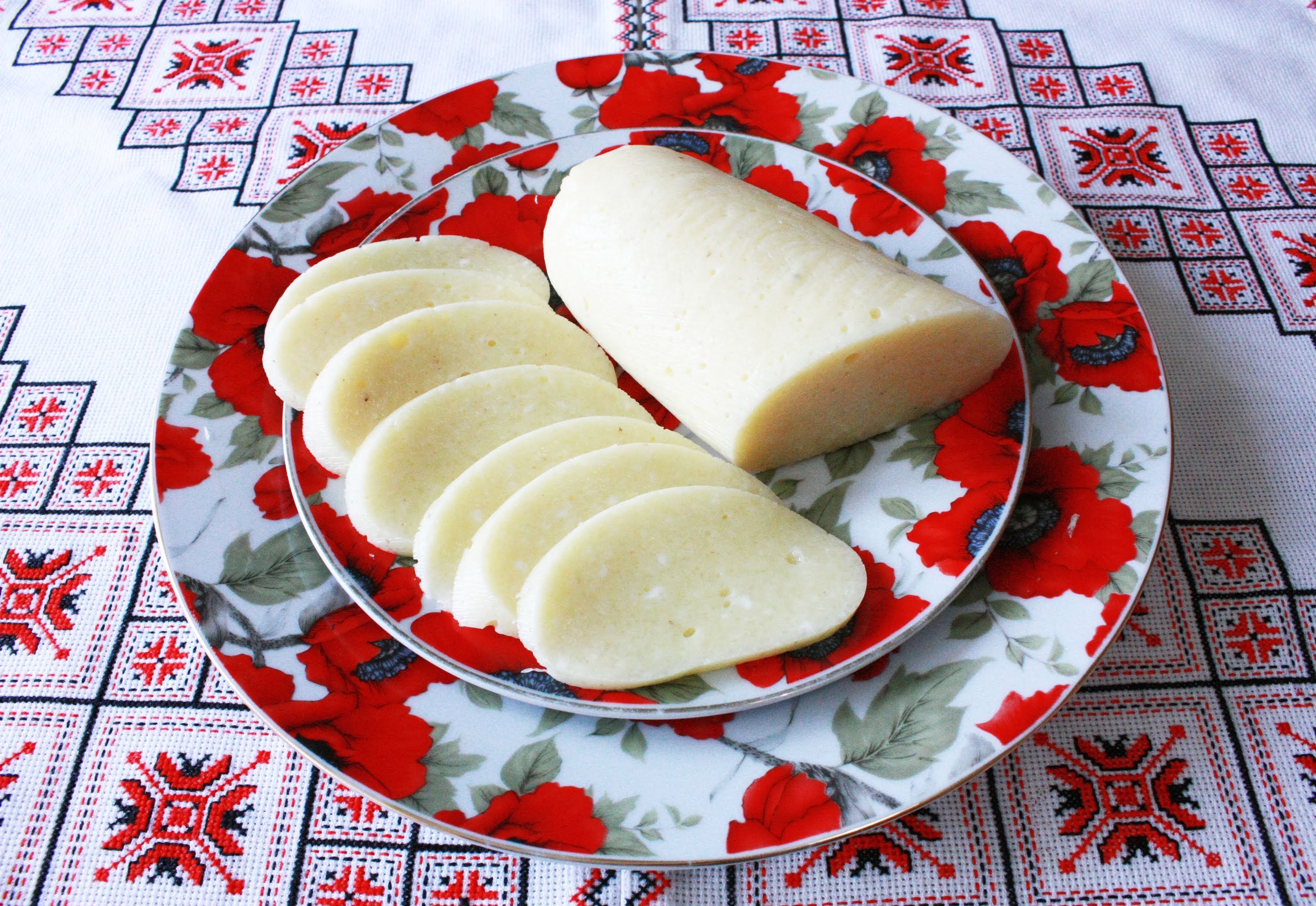 Сыр плавленный в домашних условиях: рецепт приготовления из творога, как сделать дома из молока, как приготовить шоколадный или с грибами
