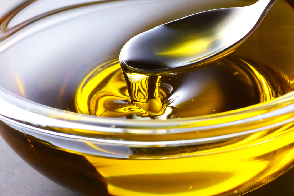 Рафинированное и нерафинированное масло: отличия, польза и вред