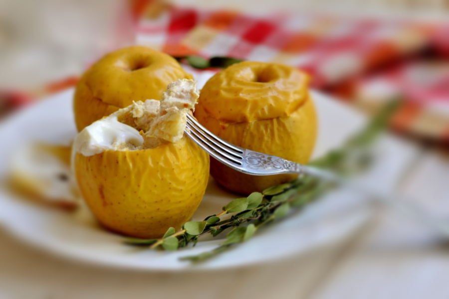 Сушёные и печеные яблоки: калорийность, польза и вред, рецепты