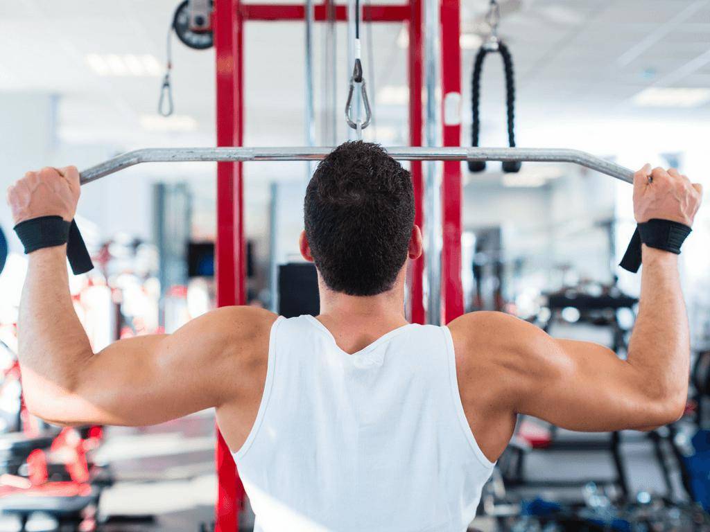 Рассмотрим базовые упражнения для мышц спины в тренажерном зале Выполняя базовые упражнения для спины вы получите результат за короткое время