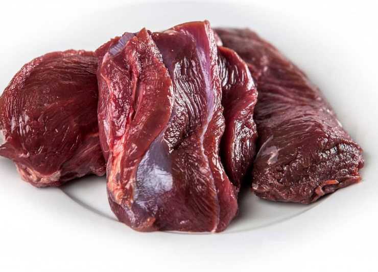 Оленина - польза и вред мяса марала, северного оленя - калорийность и вкус