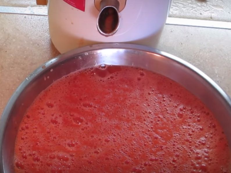 Как приготовить томатный сок на зиму правильно? сколько варить томатный сок?