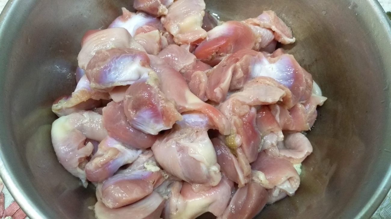 Рецепт желудки куриные тушеные с луком. калорийность, химический состав и пищевая ценность.