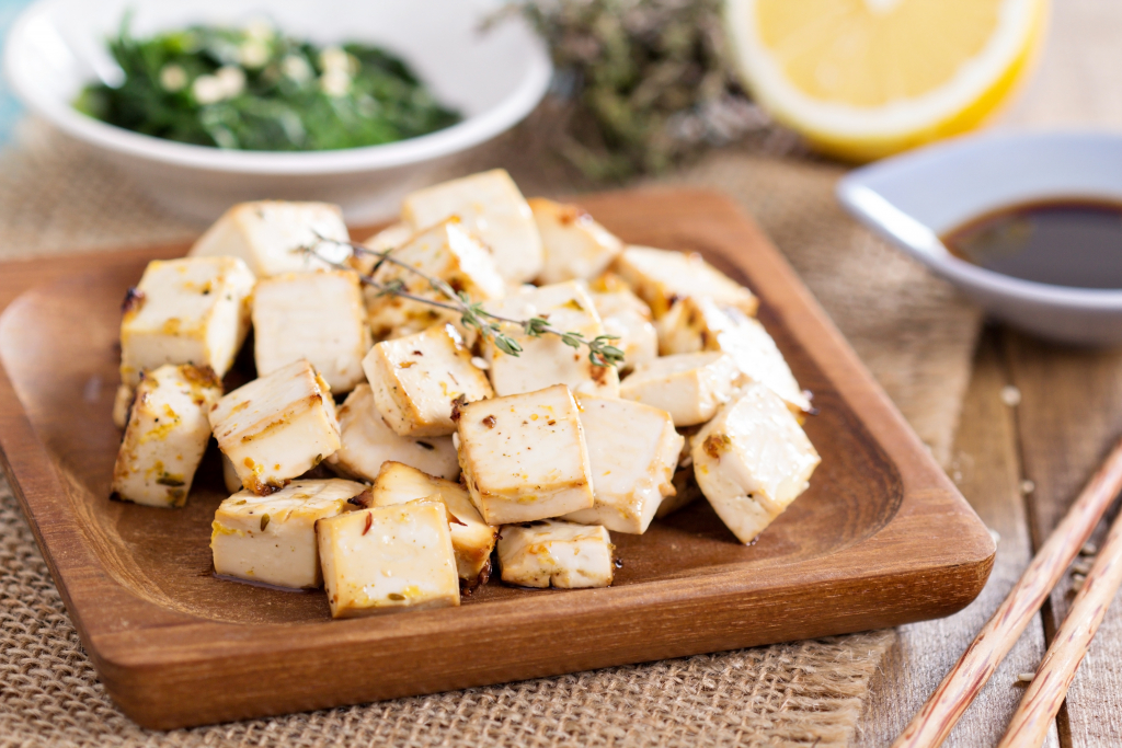 Польза и вред тофу, химический состав, противопоказания, рецепт приготовления тофу